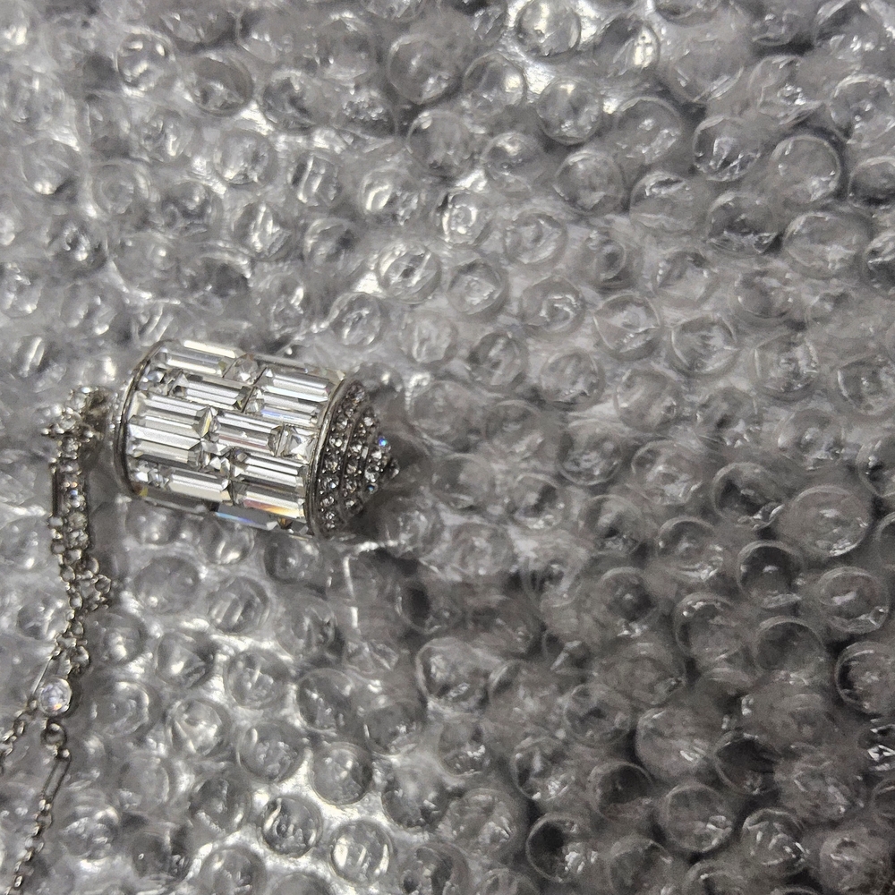 NWOT Sutra prayer wheel inspired necklace - Picture 9 of 9